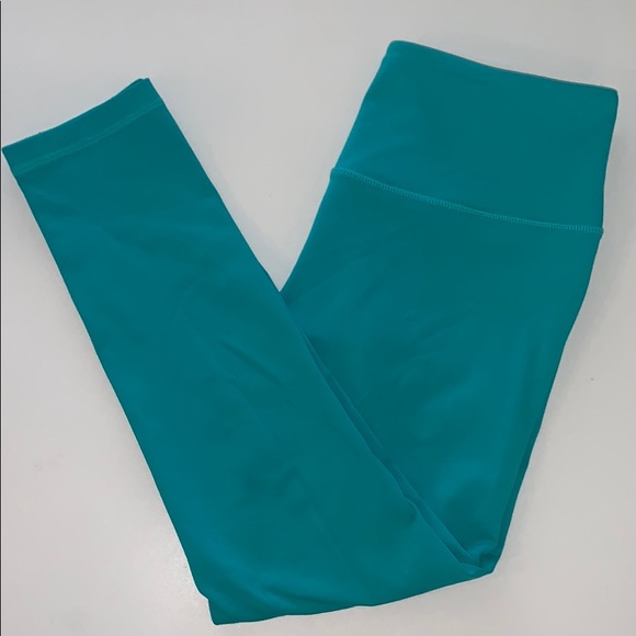 Pants - Victoria’s Secret Knockout Capri XS